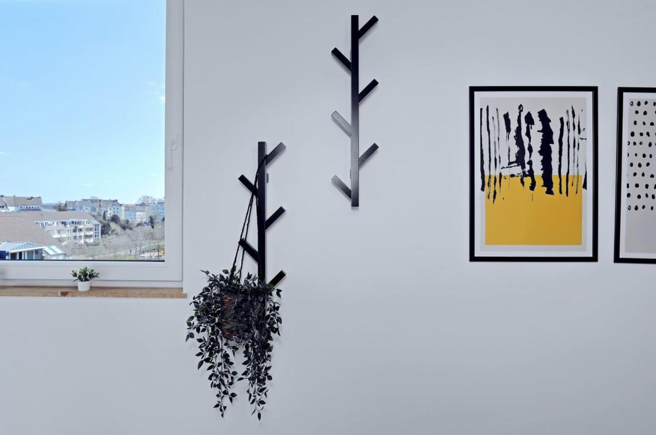 'Traveller Lodge' Grosszuegiges Apartment - 3 Bedroom 10Min To Hbf, Full Kitchen, Homeoffice, Netflix, Wifi Дюссельдорф Экстерьер фото
